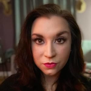 Meet your Posher, Davina